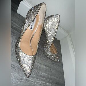 Steve Madden Women's Daisie Leather Pointed Toe Classic Pump